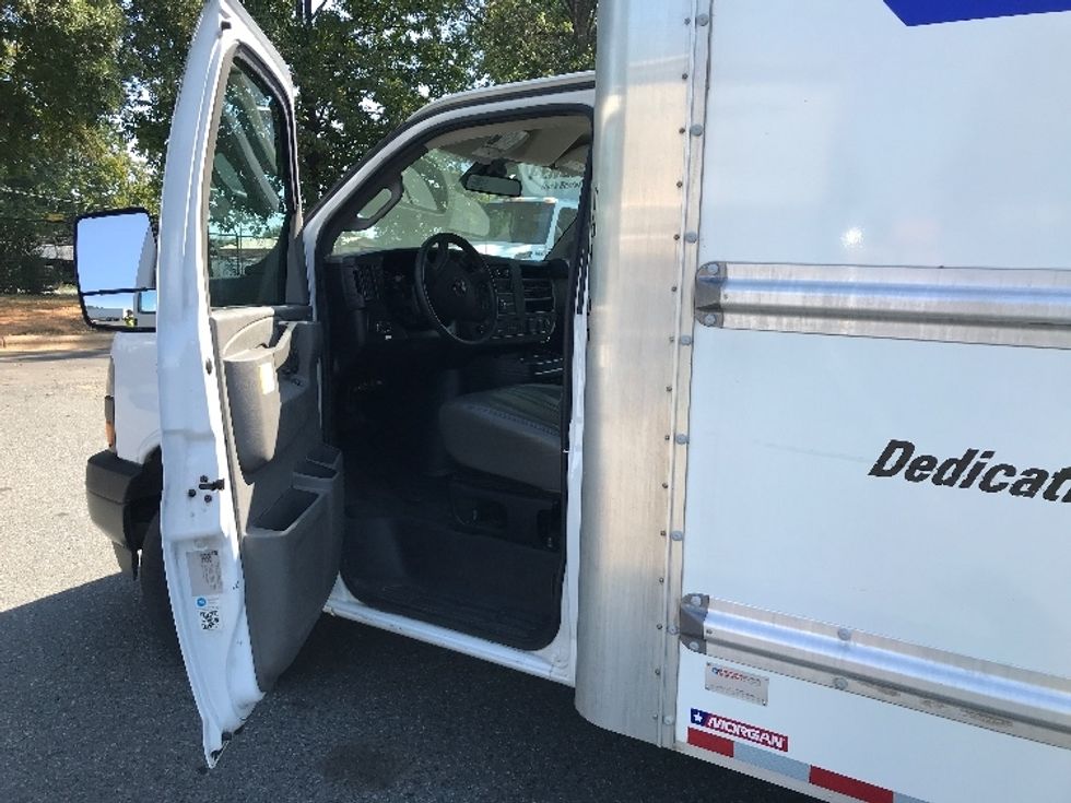 Light Duty Box Truck-Light and Medium Duty Trucks-GMC-2021-Savana G33903-Concord-NC-111,321\n\t\tmiles-$ 30,500 - Image 13