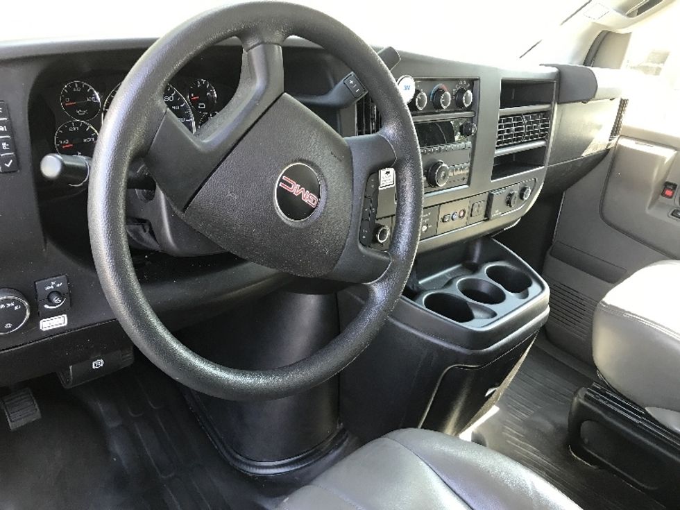 Light Duty Box Truck-Light and Medium Duty Trucks-GMC-2021-Savana G33903-Concord-NC-111,321\n\t\tmiles-$ 30,500 - Image 14