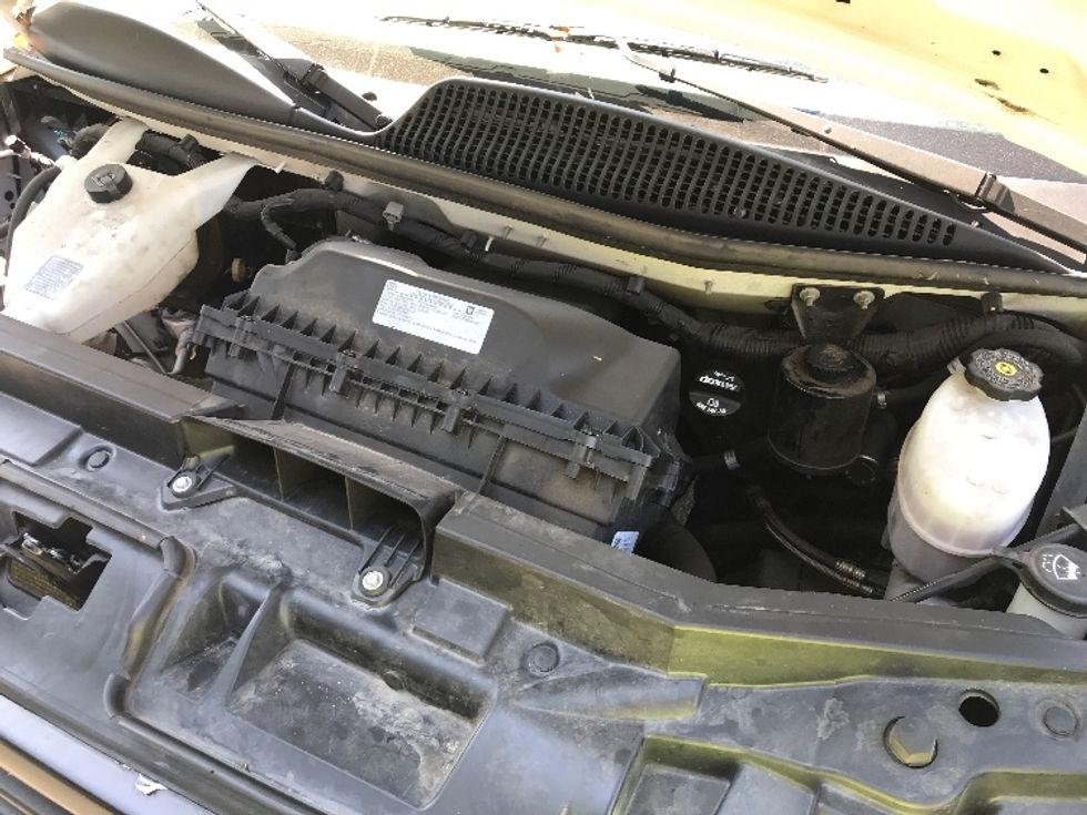 Light Duty Box Truck-Light and Medium Duty Trucks-GMC-2021-Savana G33903-Concord-NC-111,321\n\t\tmiles-$ 30,500 - Image 20
