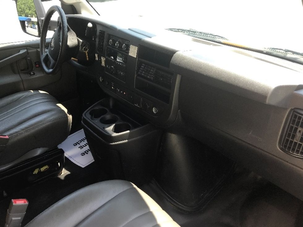 Light Duty Box Truck-Light and Medium Duty Trucks-GMC-2021-Savana G33903-Conover-NC-109,019\n\t\tmiles-$ 23,000 - Image 21