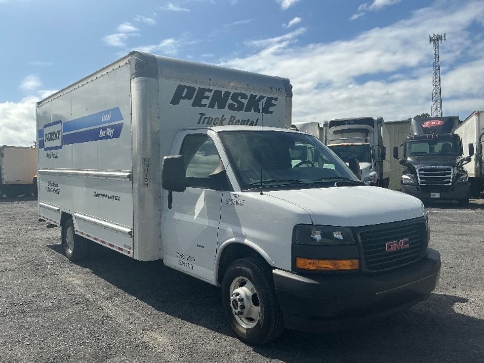 Light Duty Box Truck-Light and Medium Duty Trucks-GMC-2021-Savana G33903-Conway-SC-114,736\n\t\tmiles-$ 28,000 - Image 1