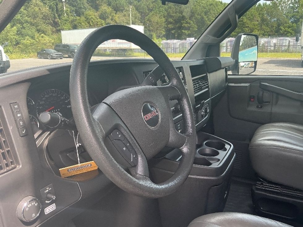 Light Duty Box Truck-Light and Medium Duty Trucks-GMC-2021-Savana G33903-Conway-SC-114,736\n\t\tmiles-$ 28,000 - Image 17