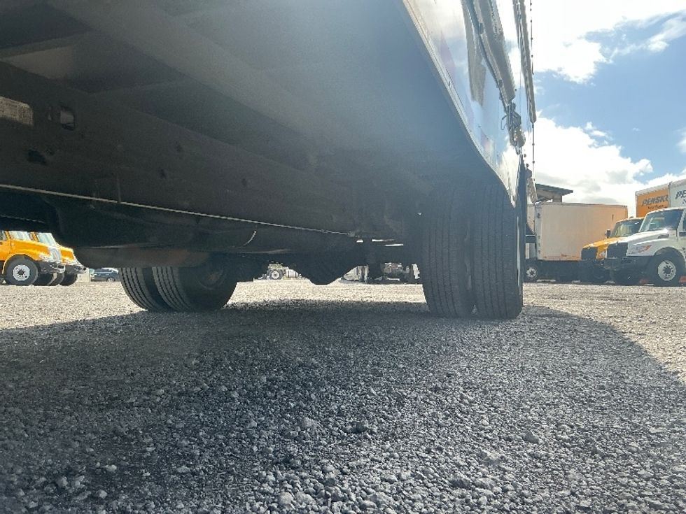 Light Duty Box Truck-Light and Medium Duty Trucks-GMC-2021-Savana G33903-Conway-SC-114,736\n\t\tmiles-$ 28,000 - Image 5