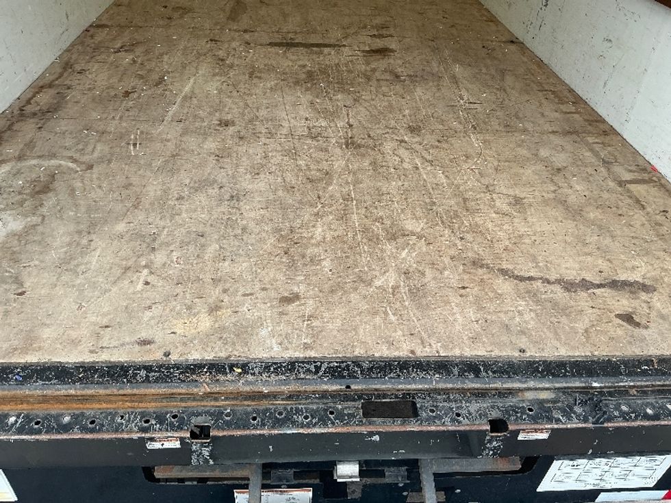 Light Duty Box Truck-Light and Medium Duty Trucks-GMC-2021-Savana G33903-Conway-SC-114,769\n\t\tmiles-$ 29,500 - Image 10