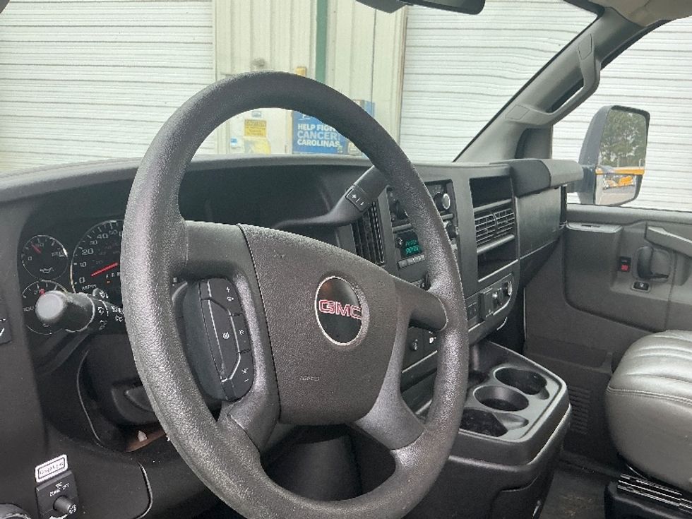 Light Duty Box Truck-Light and Medium Duty Trucks-GMC-2021-Savana G33903-Conway-SC-114,769\n\t\tmiles-$ 29,500 - Image 17