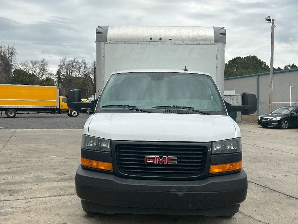 Light Duty Box Truck-Light and Medium Duty Trucks-GMC-2021-Savana G33903-Conway-SC-114,769\n\t\tmiles-$ 29,500 - Image 2