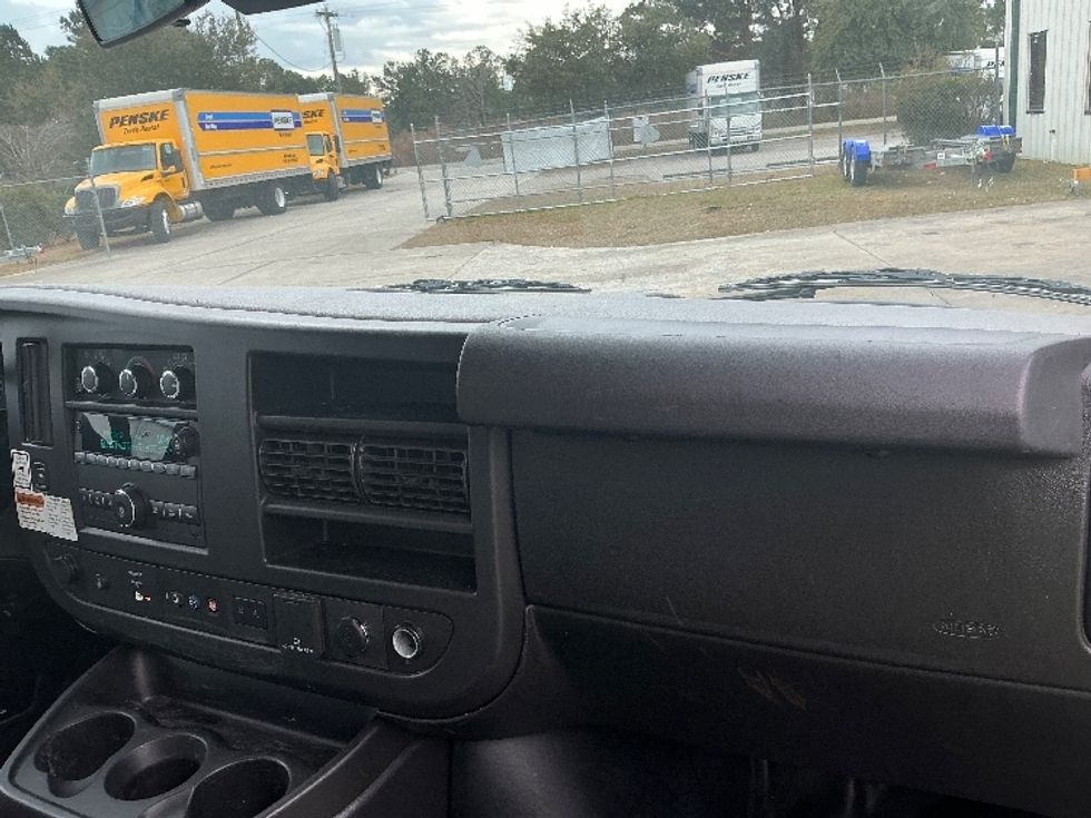 Light Duty Box Truck-Light and Medium Duty Trucks-GMC-2021-Savana G33903-Conway-SC-114,769\n\t\tmiles-$ 29,500 - Image 21