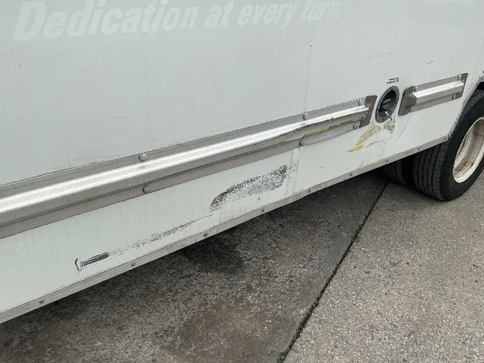 Light Duty Box Truck-Light and Medium Duty Trucks-GMC-2021-Savana G33903-Conway-SC-114,769\n\t\tmiles-$ 29,500 - Image 27