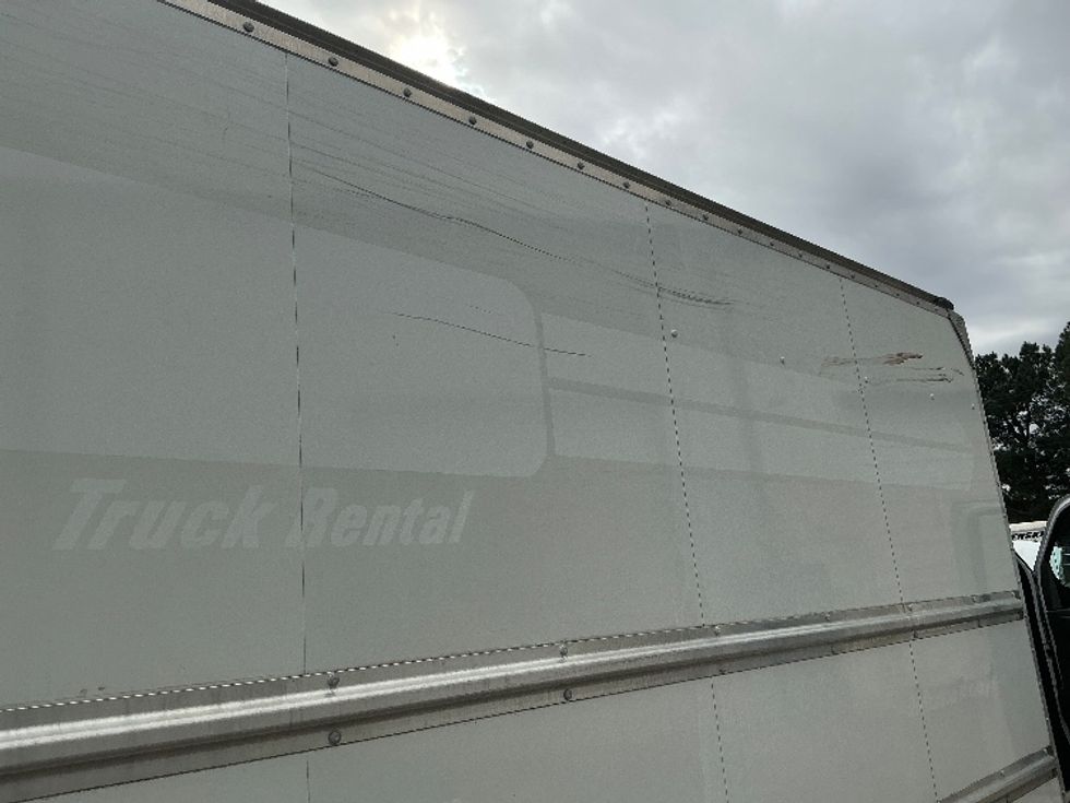 Light Duty Box Truck-Light and Medium Duty Trucks-GMC-2021-Savana G33903-Conway-SC-114,769\n\t\tmiles-$ 29,500 - Image 28