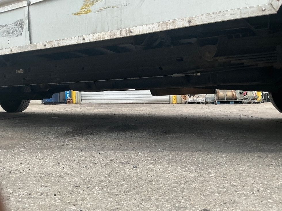 Light Duty Box Truck-Light and Medium Duty Trucks-GMC-2021-Savana G33903-Conway-SC-114,769\n\t\tmiles-$ 29,500 - Image 5