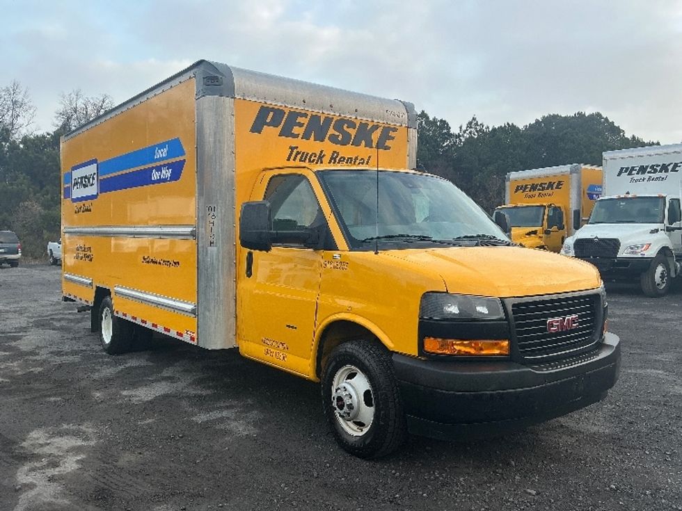 Light Duty Box Truck-Light and Medium Duty Trucks-GMC-2021-Savana G33903-Conway-SC-95,556\n\t\tmiles-$ 28,750 - Image 1