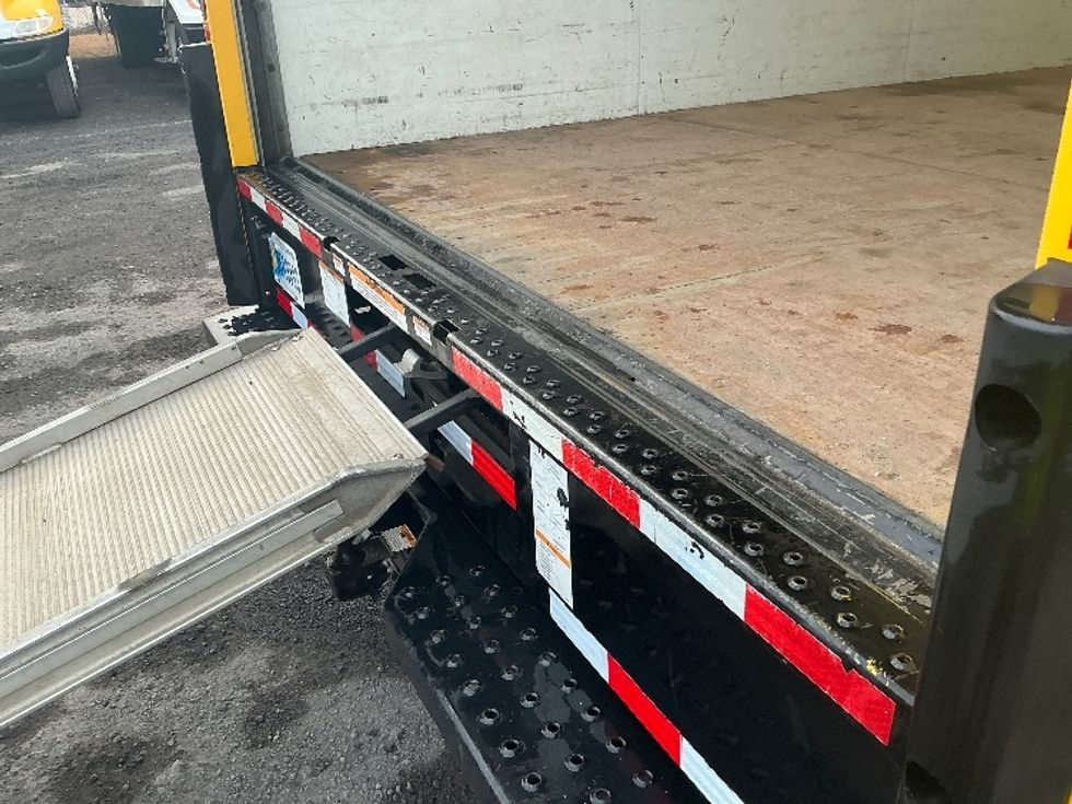 Light Duty Box Truck-Light and Medium Duty Trucks-GMC-2021-Savana G33903-Conway-SC-95,556\n\t\tmiles-$ 28,750 - Image 10