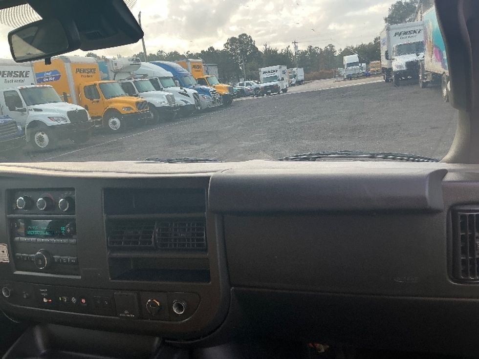 Light Duty Box Truck-Light and Medium Duty Trucks-GMC-2021-Savana G33903-Conway-SC-95,556\n\t\tmiles-$ 28,750 - Image 21