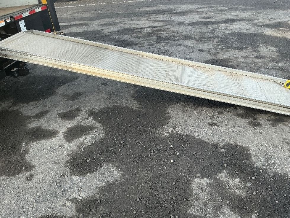 Light Duty Box Truck-Light and Medium Duty Trucks-GMC-2021-Savana G33903-Conway-SC-95,556\n\t\tmiles-$ 28,750 - Image 25