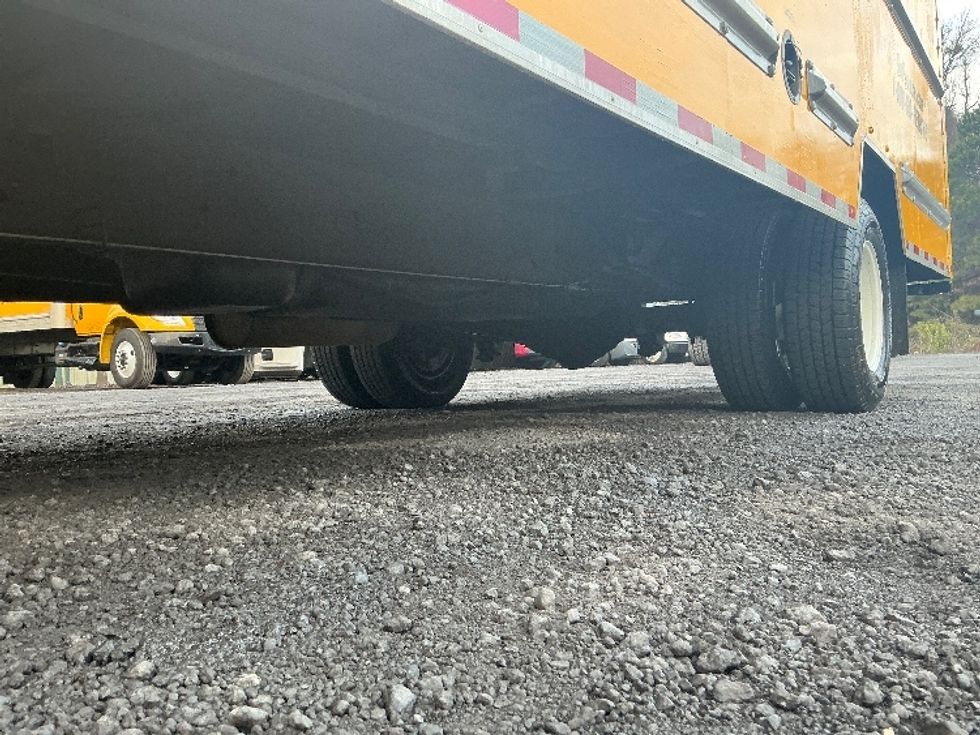 Light Duty Box Truck-Light and Medium Duty Trucks-GMC-2021-Savana G33903-Conway-SC-95,556\n\t\tmiles-$ 28,750 - Image 5