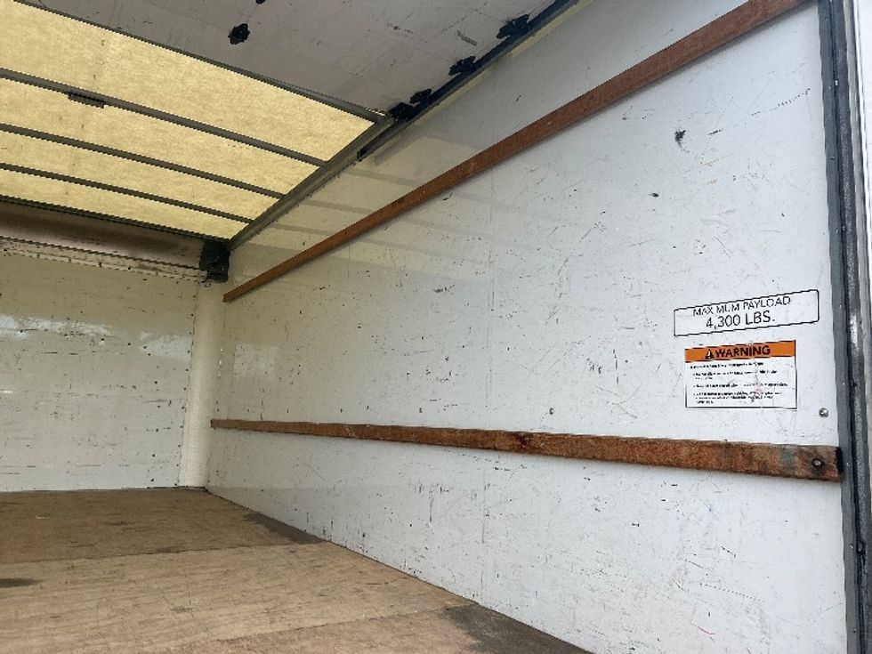 Light Duty Box Truck-Light and Medium Duty Trucks-GMC-2021-Savana G33903-Conyers-GA-111,148\n\t\tmiles-$ 28,000 - Image 14