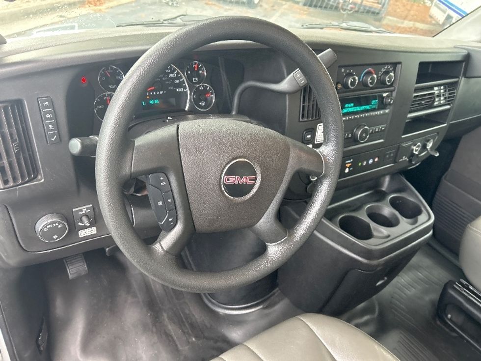 Light Duty Box Truck-Light and Medium Duty Trucks-GMC-2021-Savana G33903-Conyers-GA-111,148\n\t\tmiles-$ 28,000 - Image 17