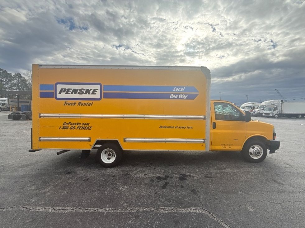 Light Duty Box Truck-Light and Medium Duty Trucks-GMC-2021-Savana G33903-Conyers-GA-116,235\n\t\tmiles-$ 25,750 - Image 15