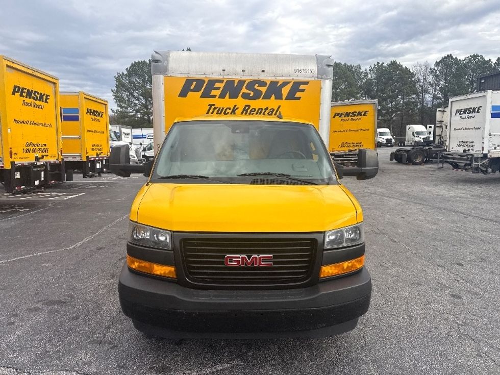 Light Duty Box Truck-Light and Medium Duty Trucks-GMC-2021-Savana G33903-Conyers-GA-116,235\n\t\tmiles-$ 25,750 - Image 2