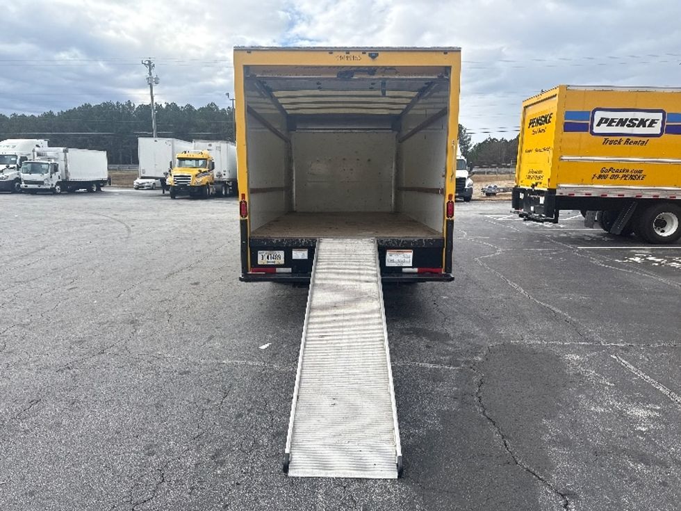 Light Duty Box Truck-Light and Medium Duty Trucks-GMC-2021-Savana G33903-Conyers-GA-116,235\n\t\tmiles-$ 25,750 - Image 9