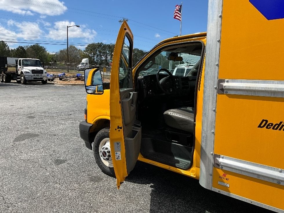 Light Duty Box Truck-Light and Medium Duty Trucks-GMC-2021-Savana G33903-Conyers-GA-68,663\n\t\tmiles-$ 30,750 - Image 16