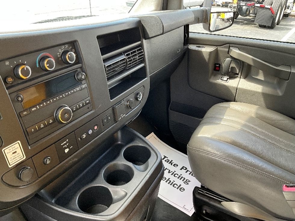 Light Duty Box Truck-Light and Medium Duty Trucks-GMC-2021-Savana G33903-Conyers-GA-68,663\n\t\tmiles-$ 30,750 - Image 19