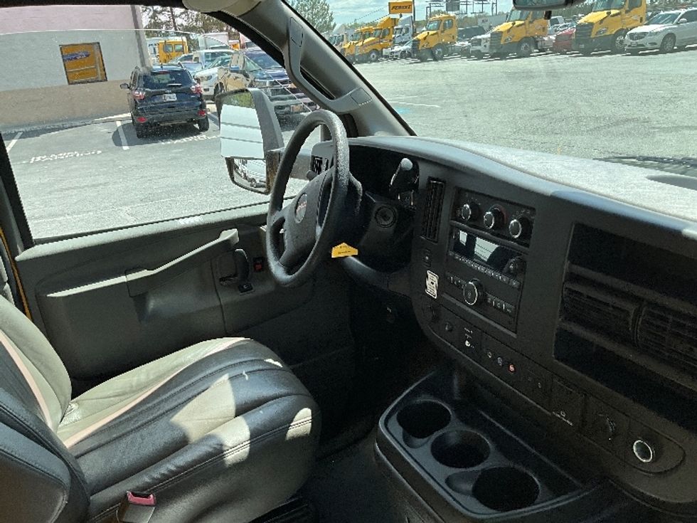 Light Duty Box Truck-Light and Medium Duty Trucks-GMC-2021-Savana G33903-Conyers-GA-68,663\n\t\tmiles-$ 30,750 - Image 22