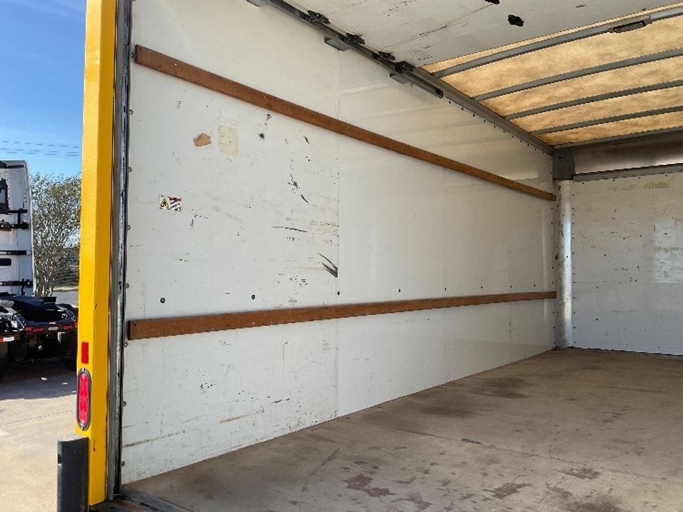 Light Duty Box Truck-Light and Medium Duty Trucks-GMC-2021-Savana G33903-Corpus Christi-TX-122,383\n\t\tmiles-$ 23,750 - Image 11