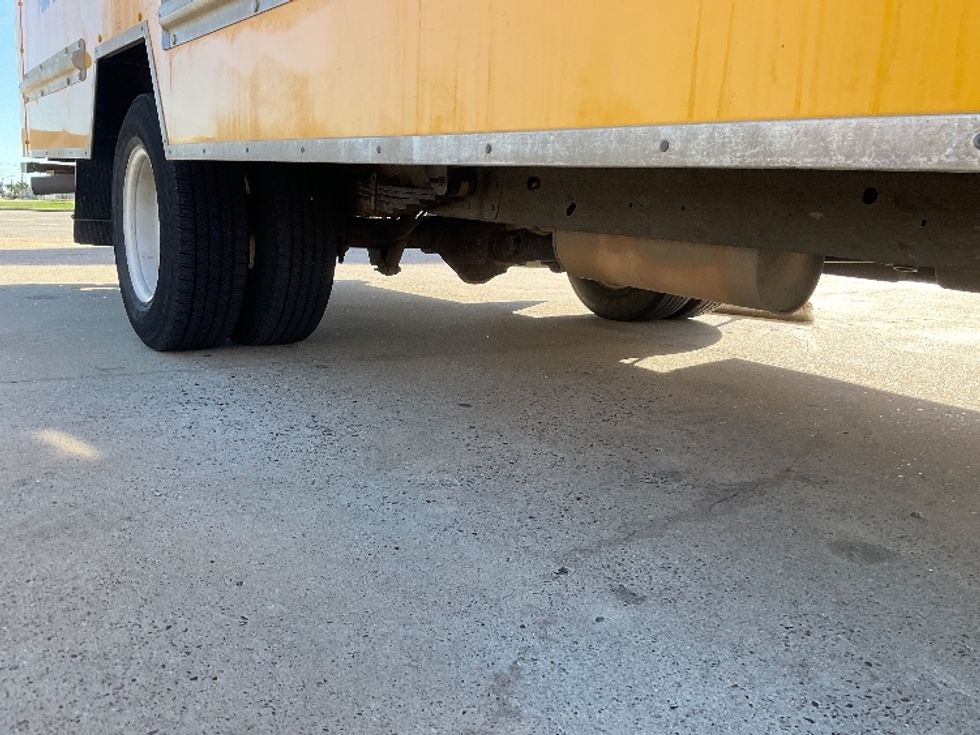 Light Duty Box Truck-Light and Medium Duty Trucks-GMC-2021-Savana G33903-Corpus Christi-TX-122,383\n\t\tmiles-$ 23,750 - Image 14