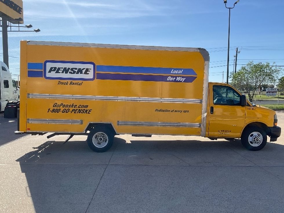 Light Duty Box Truck-Light and Medium Duty Trucks-GMC-2021-Savana G33903-Corpus Christi-TX-122,383\n\t\tmiles-$ 23,750 - Image 15