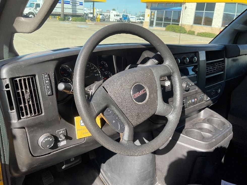 Light Duty Box Truck-Light and Medium Duty Trucks-GMC-2021-Savana G33903-Corpus Christi-TX-122,383\n\t\tmiles-$ 23,750 - Image 17