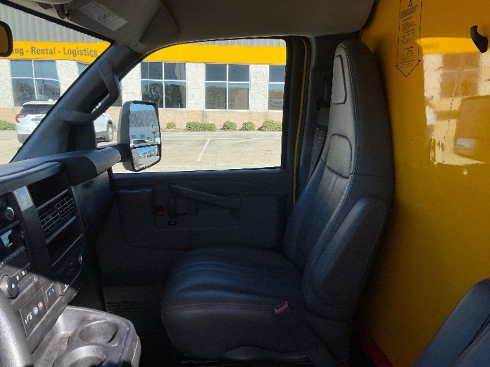 Light Duty Box Truck-Light and Medium Duty Trucks-GMC-2021-Savana G33903-Corpus Christi-TX-122,383\n\t\tmiles-$ 23,750 - Image 19