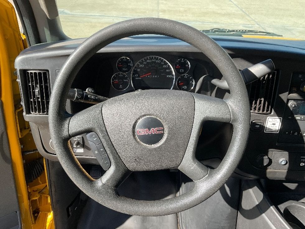 Light Duty Box Truck-Light and Medium Duty Trucks-GMC-2021-Savana G33903-Corpus Christi-TX-122,383\n\t\tmiles-$ 23,750 - Image 18