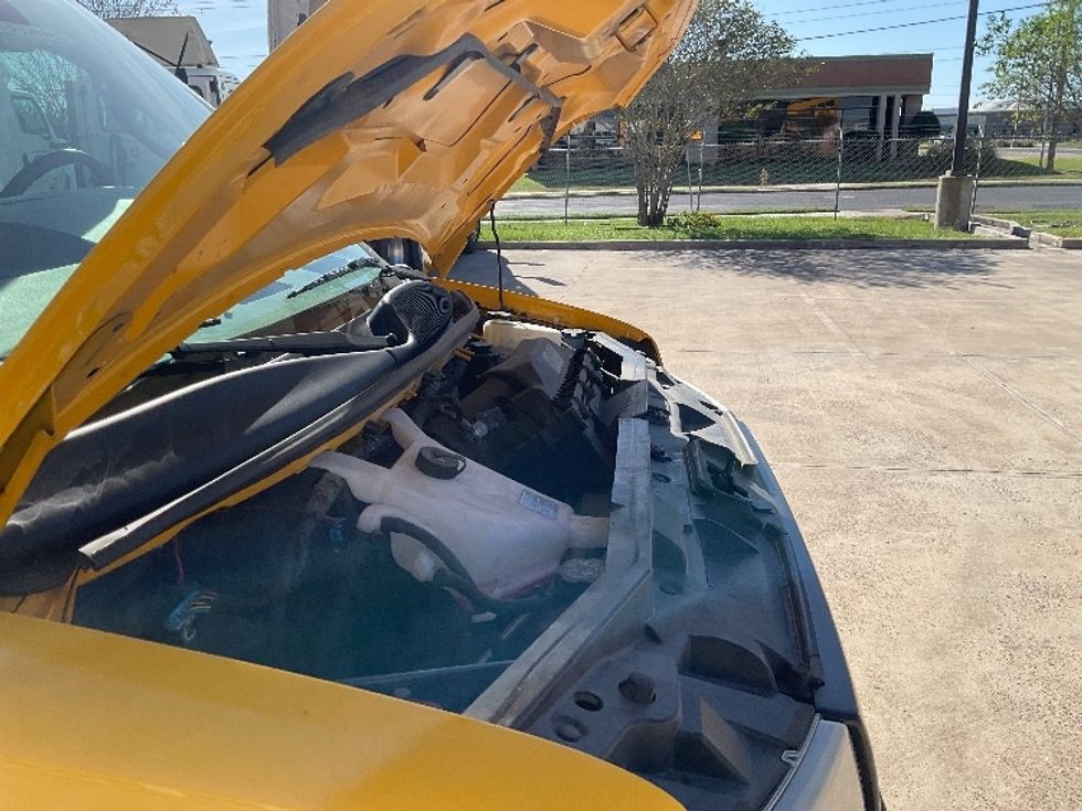 Light Duty Box Truck-Light and Medium Duty Trucks-GMC-2021-Savana G33903-Corpus Christi-TX-122,383\n\t\tmiles-$ 23,750 - Image 23