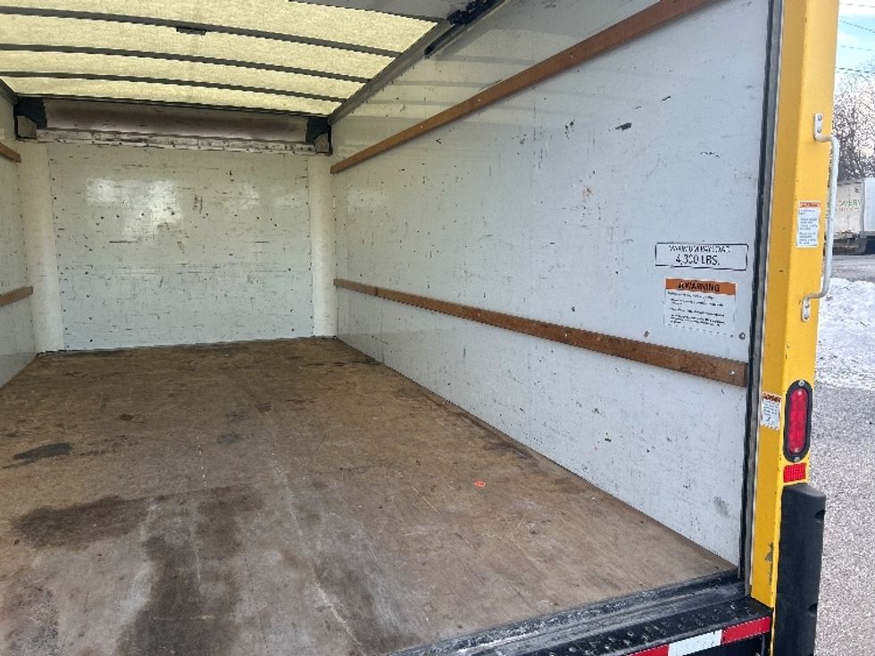 Light Duty Box Truck-Light and Medium Duty Trucks-GMC-2021-Savana G33903-Coxsackie-NY-115,831\n\t\tmiles-$ 23,250 - Image 12