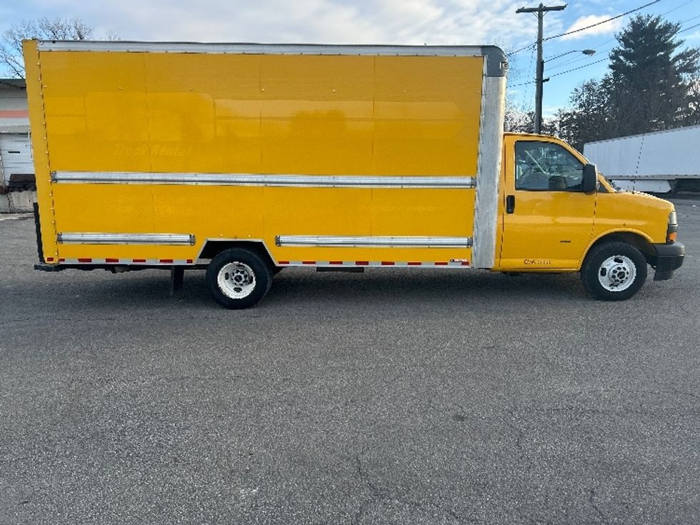 Light Duty Box Truck-Light and Medium Duty Trucks-GMC-2021-Savana G33903-Coxsackie-NY-115,831\n\t\tmiles-$ 23,250 - Image 15