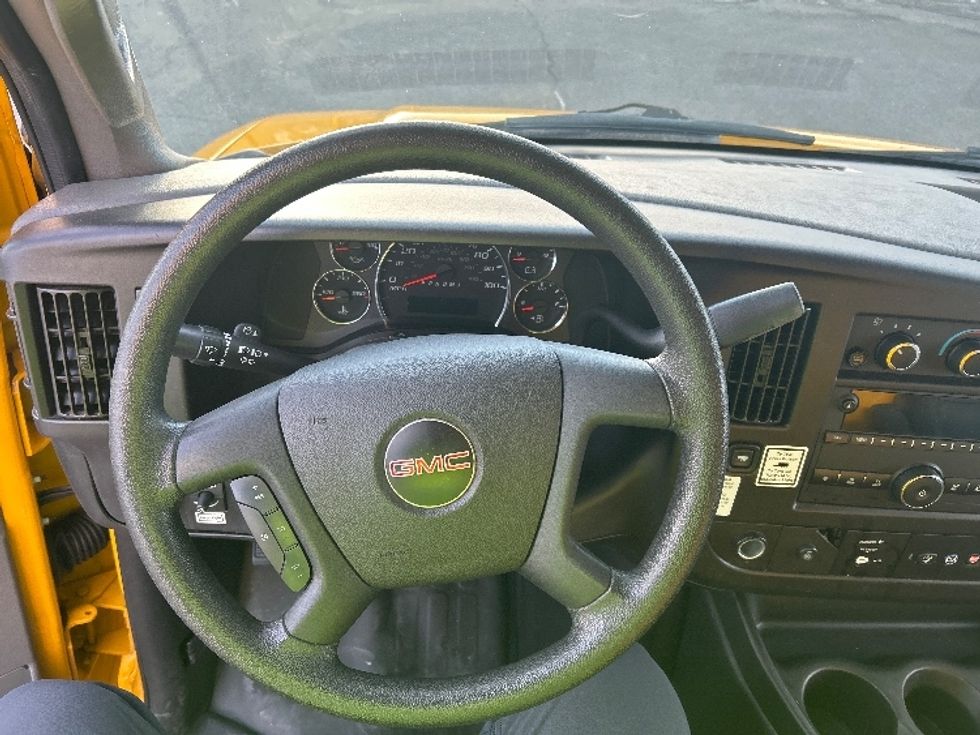 Light Duty Box Truck-Light and Medium Duty Trucks-GMC-2021-Savana G33903-Coxsackie-NY-115,831\n\t\tmiles-$ 23,250 - Image 18