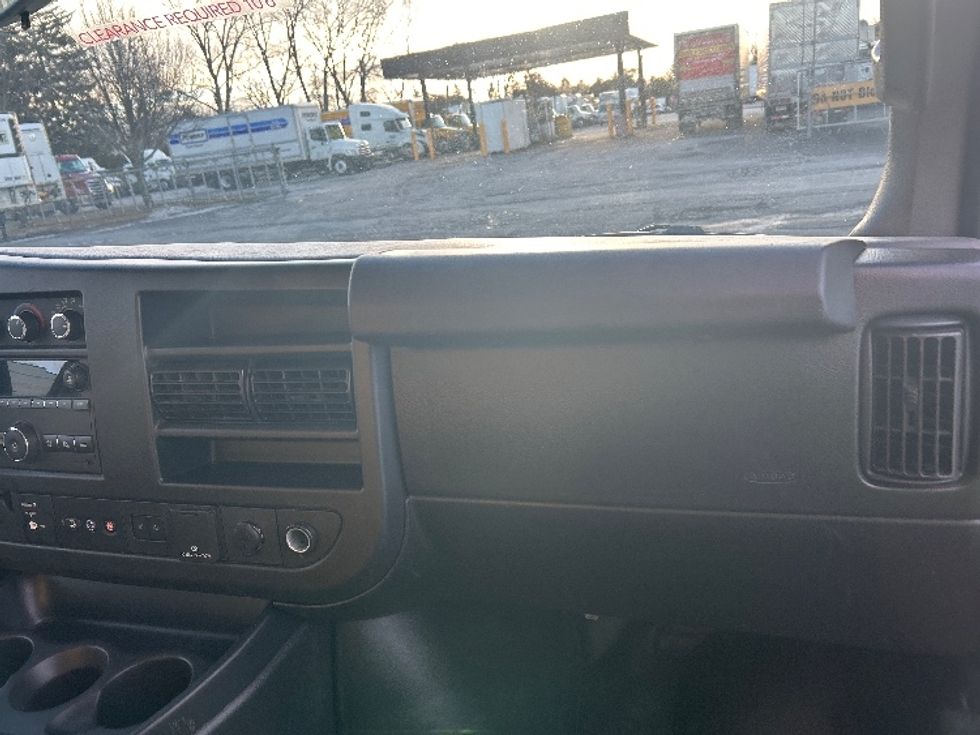 Light Duty Box Truck-Light and Medium Duty Trucks-GMC-2021-Savana G33903-Coxsackie-NY-115,831\n\t\tmiles-$ 23,250 - Image 21