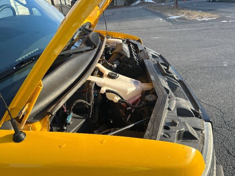 Light Duty Box Truck-Light and Medium Duty Trucks-GMC-2021-Savana G33903-Coxsackie-NY-115,831\n\t\tmiles-$ 23,250 - Image 23