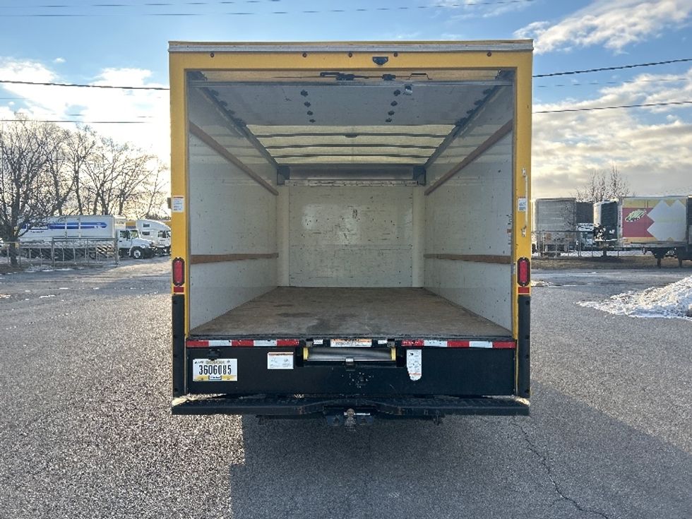Light Duty Box Truck-Light and Medium Duty Trucks-GMC-2021-Savana G33903-Coxsackie-NY-115,831\n\t\tmiles-$ 23,250 - Image 8