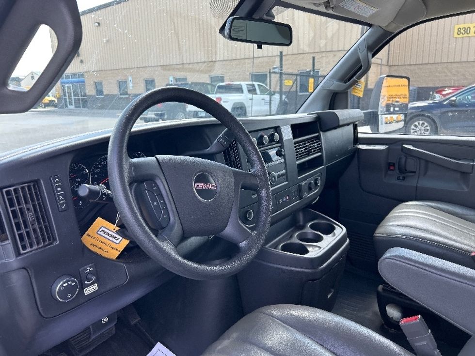 Light Duty Box Truck-Light and Medium Duty Trucks-GMC-2021-Savana G33903-Cross Lanes-WV-83,844\n\t\tmiles-$ 30,750 - Image 15