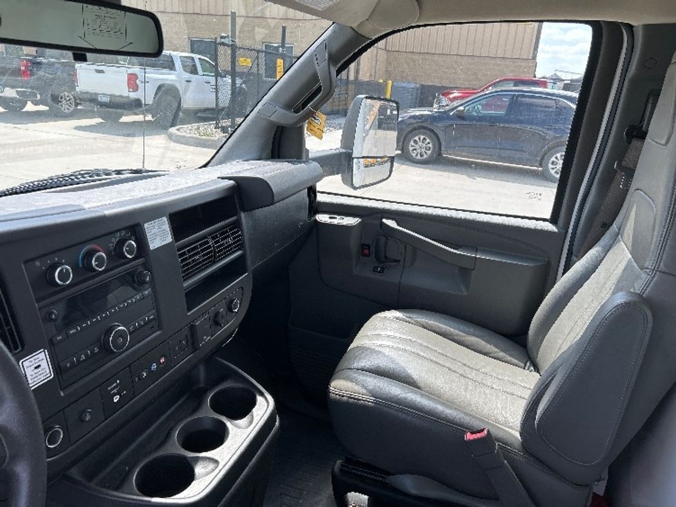 Light Duty Box Truck-Light and Medium Duty Trucks-GMC-2021-Savana G33903-Cross Lanes-WV-83,844\n\t\tmiles-$ 30,750 - Image 17