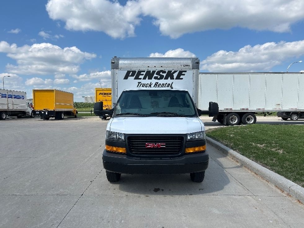 Light Duty Box Truck-Light and Medium Duty Trucks-GMC-2021-Savana G33903-Cross Lanes-WV-83,844\n\t\tmiles-$ 30,750 - Image 2