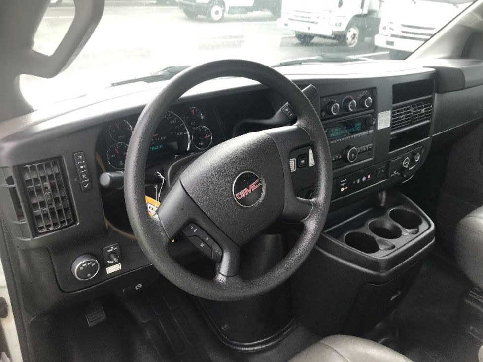 Light Duty Box Truck-Light and Medium Duty Trucks-GMC-2021-Savana G33903-Cumberland-MD-76,396\n\t\tmiles-$ 32,000 - Image 17