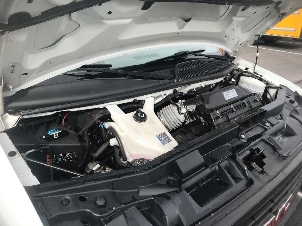 Light Duty Box Truck-Light and Medium Duty Trucks-GMC-2021-Savana G33903-Cumberland-MD-76,396\n\t\tmiles-$ 32,000 - Image 23