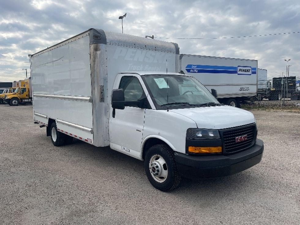 Light Duty Box Truck-Light and Medium Duty Trucks-GMC-2021-Savana G33903-Dallas-TX-106,105\n\t\tmiles-$ 28,750 - Image 1