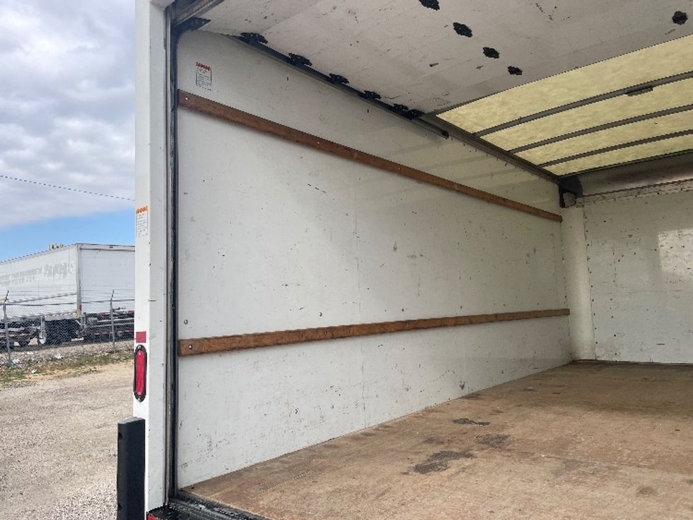 Light Duty Box Truck-Light and Medium Duty Trucks-GMC-2021-Savana G33903-Dallas-TX-106,105\n\t\tmiles-$ 28,750 - Image 11