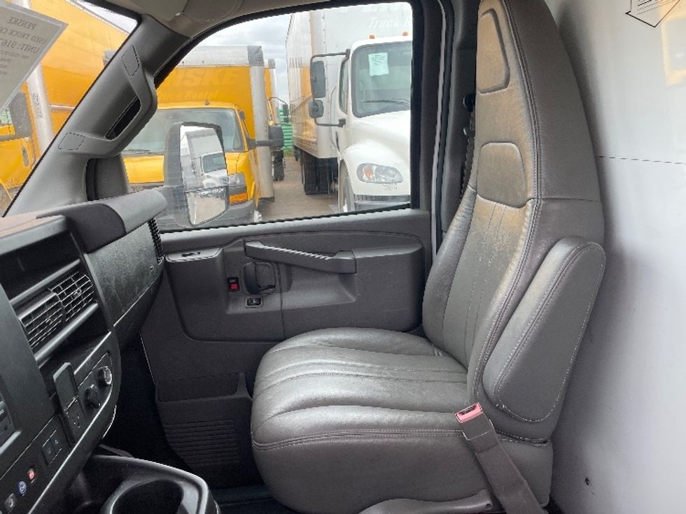 Light Duty Box Truck-Light and Medium Duty Trucks-GMC-2021-Savana G33903-Dallas-TX-106,105\n\t\tmiles-$ 28,750 - Image 19