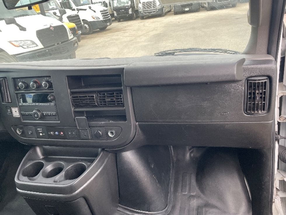 Light Duty Box Truck-Light and Medium Duty Trucks-GMC-2021-Savana G33903-Dallas-TX-106,105\n\t\tmiles-$ 28,750 - Image 21