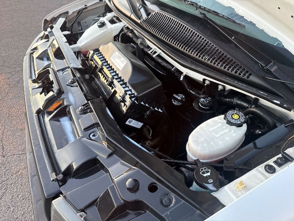 Light Duty Box Truck-Light and Medium Duty Trucks-GMC-2021-Savana G33903-Dallas-TX-117,860\n\t\tmiles-$ 27,250 - Image 23